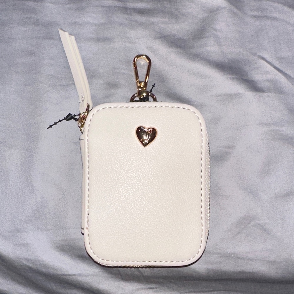 Juicy couture Elegant White Heart Keychain Pouch